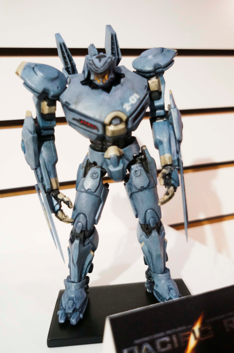Illustration for article titled Robot George Washington, Dirty Schwarzeneggers and KHAAAAAAN: Toy Fair 2013, Day 2